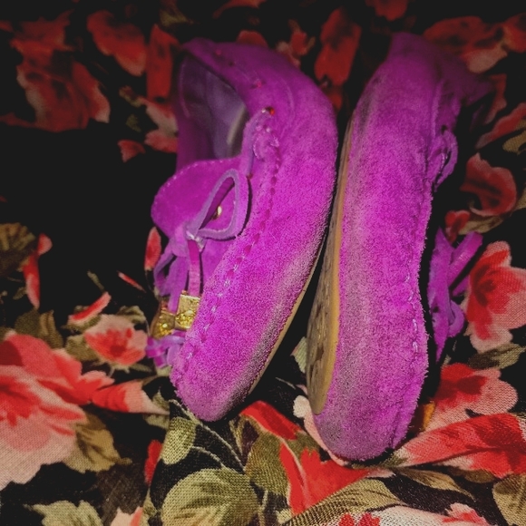 😻Michael Kors🌺Fuchsia Suede Flats😈 - Picture 5 of 9